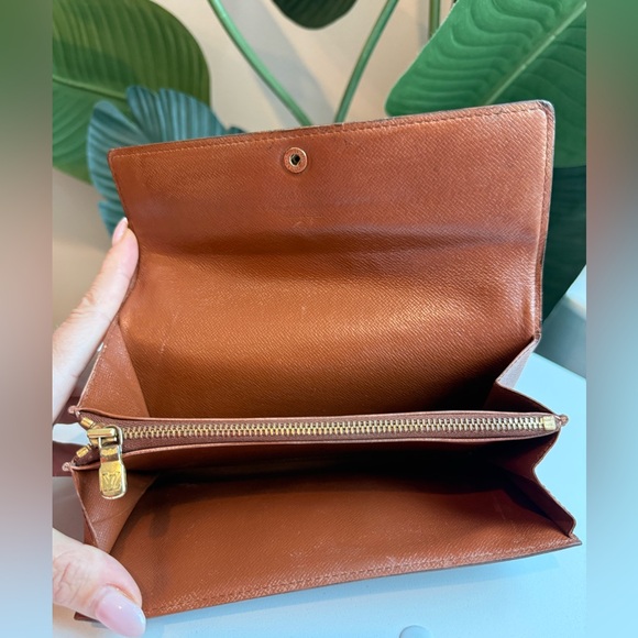 Louis Vuitton 'Sarah Wallet' - Picture 8 of 13